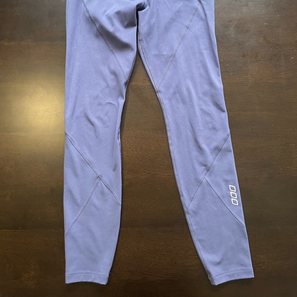 Lorna Jane Lilac Draw String Tights - Picture 2 of 3